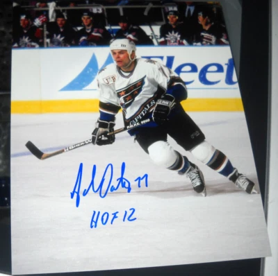 Foto firmada con autógrafo de ADAM OATES 8X10 HOF 2012 WASHINGTON CAPITALS Foto 1 de 2