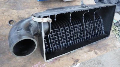 SUBARU Impreza 1998 GF-GF6 Air Cleaner Assembly [Used] [PA110120204] - Image 1 of 2