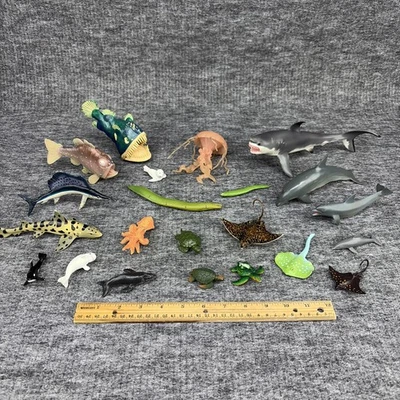 Lot of 22 Safari Ltd Toy Ocean Animals - Angler Fish, Sailfish, Great White, etc - Image 1 of 4