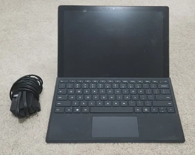 Microsoft Surface Pro 7, 12,3 дюйма (256 ГБ, Intel Core i5 10-го поколения, 1,10 ГГц, 8 ГБ) - Изображение 1 из 4