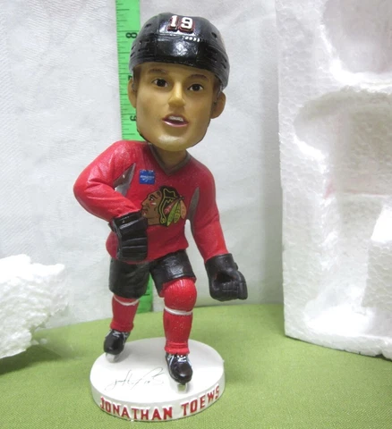 CHICAGO BLACKHAWKS bobblehead Jonathan Toews hockey 2015 Training Camp figure Cover