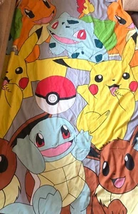 Juego de funda nórdica y funda de almohada edredón individual reversible POKEMON Personaje Mundo - Imagen 1 de 2