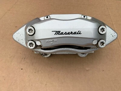 MASERATI QUATTROPORTE GRANTURISMO 04-11 DELANTERA DERECHA PINZA DE FRENO BREMBO PLATEADA Foto 1 de 4