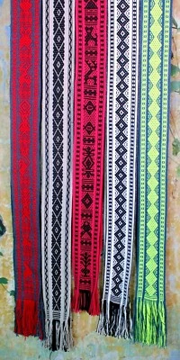 Grupo #4 Cinturones Anchos Tejidos a Mano Jalieza Oaxaca México Geniales con Kaftanes Huipils Foto 1 de 4