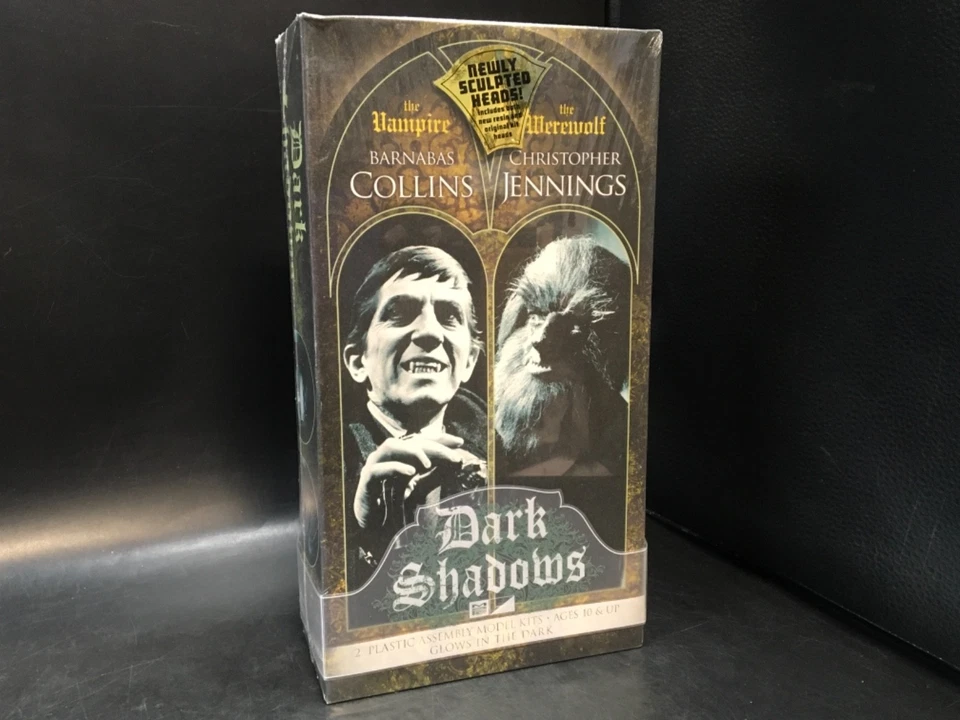 MPC Barnabas Collins and The Werewolf From Dark Shadows 2 Figure Model Kit 1/8