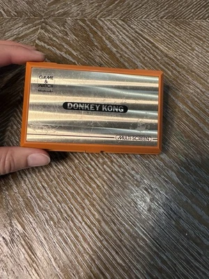 Juego y reloj Nintendo vintage — Donkey Kong (1982) — Modelo DK-52 Foto 1 de 4