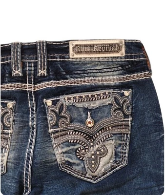 Jeans feminino Rock Revival Fana 34 inserções de couro strass fácil reto distrui - Imagem 1 de 4