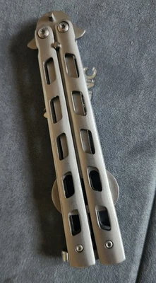 Practica METAL MARIPOSA Abridor de Botellas Hoja Opaca Entrenador Cuchillo Hoja Novedad Foto 1 de 2