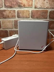 Verizon ARC-XCI55AX Internet Gateway With Power Cord - Picture 1 of 2