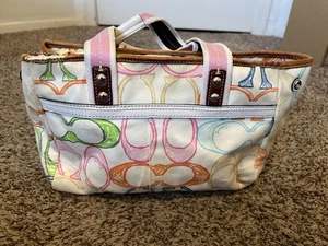 COACH Hampton Scribble Purse - M0832-F10673- Multi-Color - Picture 1 of 10