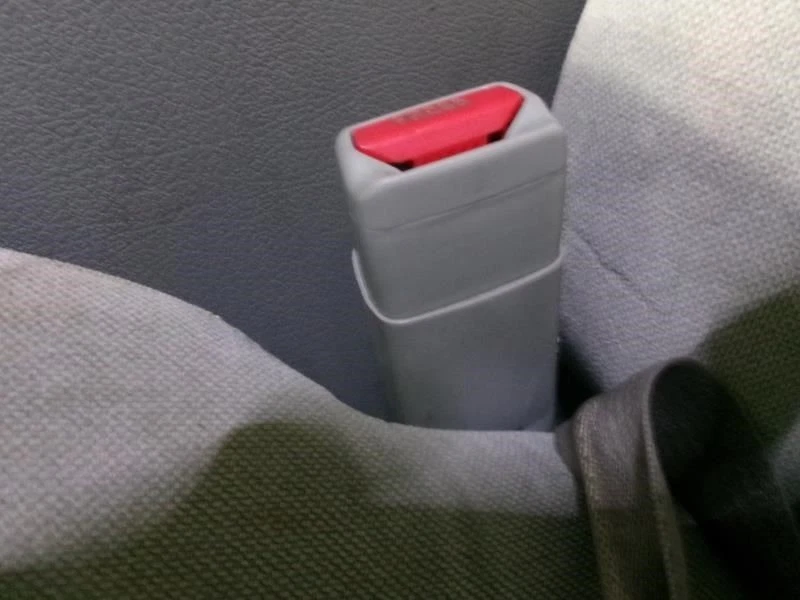 Seat Belt Front Driver Buckle Fits 05-09 ENVOY 2279082 — 第 1/1 张图片