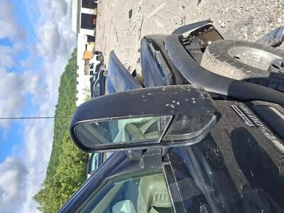 Used Right Door Mirror fits: 2007 Chevrolet Silverado 2500 pickup Power w/integr - Image 1 of 4