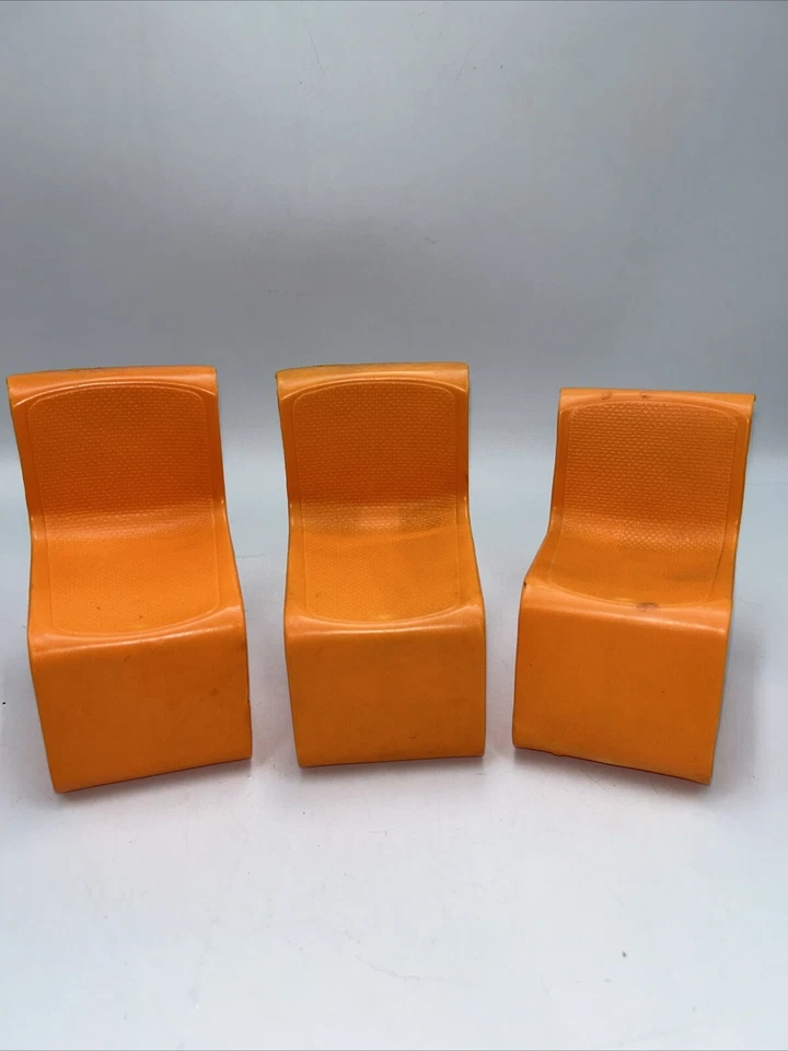 LOTE DE 3 sillas retro naranjas casa de muñecas Barbie vintage años 70 1973 Foto 1 de 2