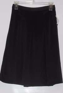 Chelsea & Theodore Ladies Semi Pleated Skirt Black Ten (10) NWT MSRP $68.00 - Picture 1 of 2