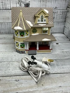 Vintage 1989 Dept 56 Snow Village "The Doctor's House" #51438 AS-IS RETIRED-Licht - Bild 1 von 23