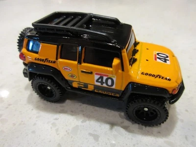 Camión de juguete Hot Wheels Car Culture Toyota FJ Cruiser NARANJA Premium Diecast 2025 Foto 1 de 4
