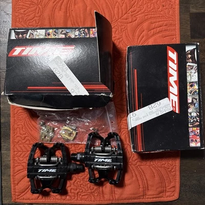 Pedales Time ATAC DH 4 Doble Cara Aluminio Sin Clip 9/16 Eje de Acero Hueco 2 Pares Foto 1 de 2