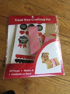 TREAT BOX CRAFTING KIT 28 PIECES MAKES 8 GIFT BOXES VALENTINE HEART BRAND NEW A2 - Picture 1 of 3