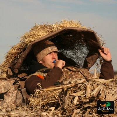 NEW AVERY OUTDOORS POWER HUNTER LAYOUT FIELD BLIND - Image 1 of 2