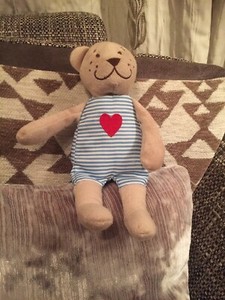 peluche corazon ikea