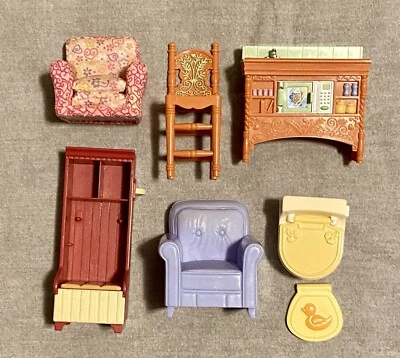 Lote de muebles para casa de muñecas Mattel años 2000 dormitorio sala baño  Foto 1 de 4