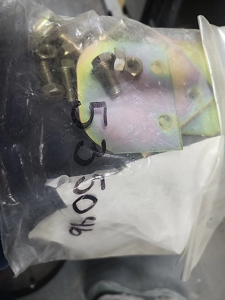 NUEVO KIT ELEVADOR ALTO ARIENS/GRAVELY OEM 535046 SE ADAPTA A 38" CORTE TC15B Foto 1 de 1