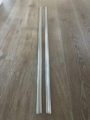 Chevrolet Bel Air 1956 2 puertas molduras GM superior inferior Foto 1 de 4