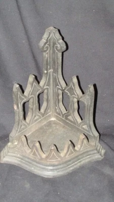 Antiguo estante de exhibición de esquina victoriano Eastlake Foto 1 de 4