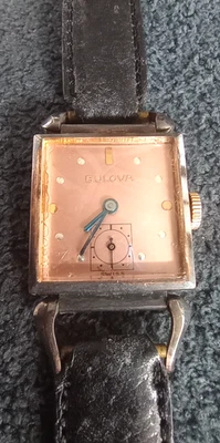 1940's  14k rose gold filled Bullova 5197380 with leather band, runs - Image 1 of 4