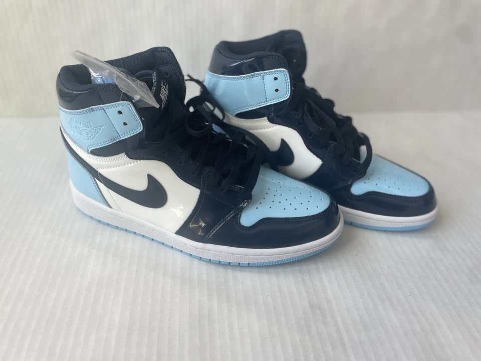 AIR JORDAN 1 RETRO ALTO OG PARA HOMBRE UNC CHAROL TALLA 9.5 CD0461-401 AZUL FRÍO NUEVO Foto 1 de 4