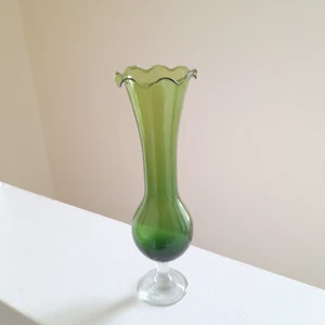 60s Vintage Olive Green Glass Vase w/ Long Neck Frilled Rim & Clear Glass Foot - Picture 1 of 10