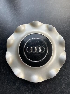 Audi 100 сплава колеса центр крышка X 1 подлинная 4A0601165B - Изображение 1 из 4