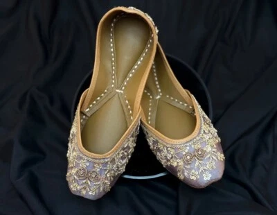 Punjabi Jutti | Lavender | Original Leather | Khusa | Premium - Image 1 of 4