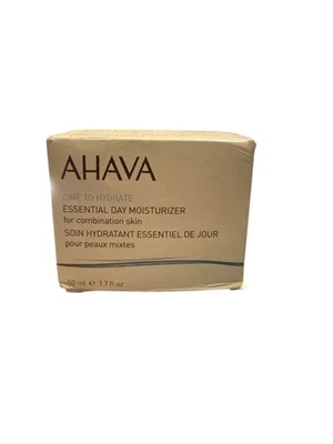 Crema hidratante de día esencial para piel mixta de AHAVA, 1,7 oz Foto 1 de 2