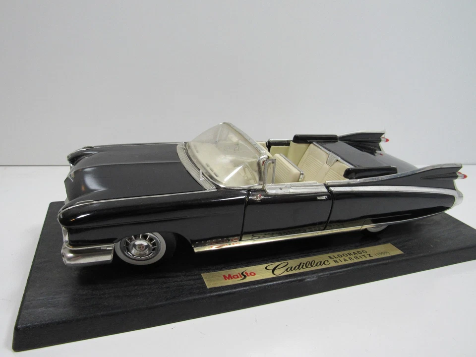 1/18 Maisto 1959 Cadillac Eldorado Biarritz Black PARTS OR REPAIR #MC5-5 - Image 1 of 4