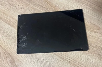 Defekt Lenovo Smart Tab M10  (TB-X306FA)   Display vollständig beschädigt  - Bild 1 von 4