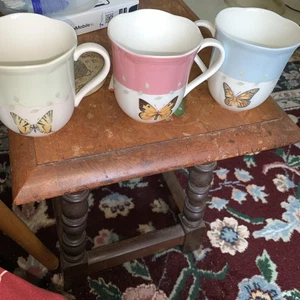 3 LENOX BUTTERFLY MEADOW PORCELAIN MUGS, Excellent condition. - Picture 1 of 1