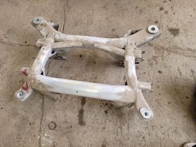 (SOLO RECOGIDA LOCAL) Crossmember/K-Frame trasero se adapta a BMW M6 2032396 12-19 Foto 1 de 3