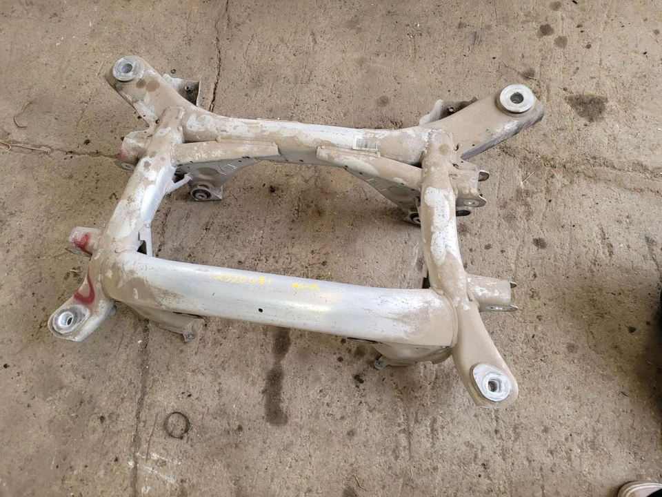 (SOLO RECOGIDA LOCAL) Crossmember/K-Frame trasero se adapta a BMW M6 2032396 12-19 Foto 1 de 3