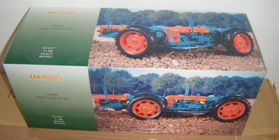 UNIVERSAL HOBBIES DOE Triple D Fordson POWER major 1/16th model tractor MIB - Image 1 of 4