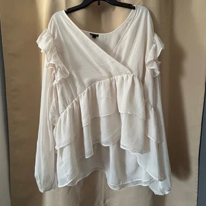 Torrid size 4 Chiffon Ruffled Surplice Crop Top - Picture 1 of 4