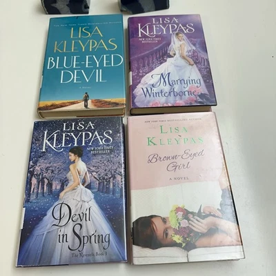 Лот из 4 HC/DJ ~ LISA KLEYPAS ~ Ex-lib ~ Blue Eyed Devil, Brown Eyed Girl 1-е издание - Изображение 1 из 4