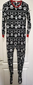 boys large SKELETON SLEEPER 1 PC PAJAMA fleece black white skulls CUTE WARM! - Picture 1 of 2
