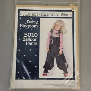Honey Bunny Daisy Kingdom Pattern 5010 Girls Balloon Pants Overalls Sz 4 - 8 New - Picture 1 of 2