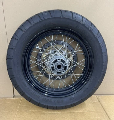 Rueda trasera y neumático 16x3 negro genuino Harley-Davidson Heritage Softail Foto 1 de 4