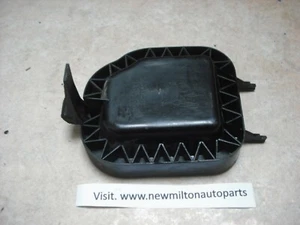 A GENUINE FORD FOCUS MK1 1998-2001 HEADLIGHT BULB COVER DUST CAP RIGHT SIDE - Picture 1 of 3