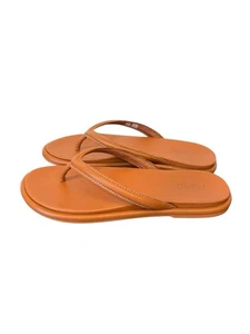 OluKai Women's Tiare Flip Flop Size 7 Fox Slide On NWOT Travel Vacation Leather - Picture 1 of 7