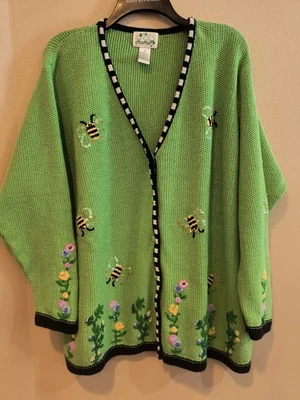 Quaker Factory 1X & 3 Button Covers Cardigan Bumble Bee Flowers Embroidered Read - Image 1 of 4