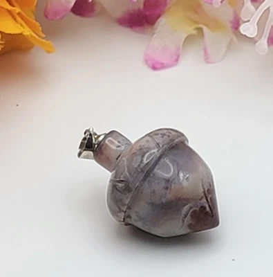 Colgante Chevron Amatista Bellota Tallado 1.25" Acero Inoxidable Fianza Foto 1 de 4