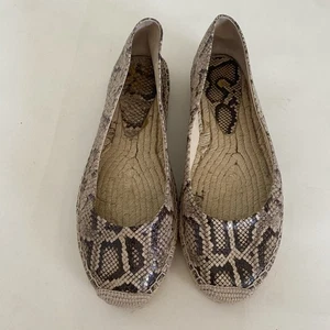 Vince Camuto Signature Talla 11 Alpargatas Bailarina Planas Piel de Serpiente Cuero Animal - Imagen 1 de 8